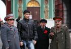 Иду я по улице, никого не трогаю; как вдруг ...
